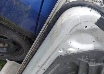 BMW e46 sedan touring drzwi prawe przednie srebrne