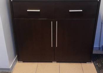 Komoda dwie szuflady i dwie półki.