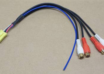 ZŁĄCZE WZMACNIACZA MINI ISO 6 PIN RCA CHINCH X4