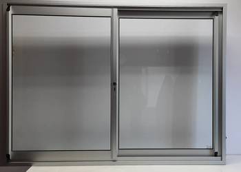 okno do kontenera w ramie 10 cm przesuwane w bok białe/anoda