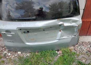 Tylna klapa toyota  rav4 06-12