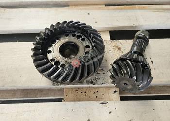 Wałek atakujący + koło Z13x29 John Deere 6220