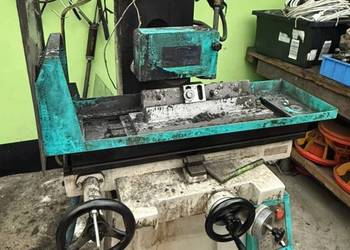 Ostrzałka szlifierka do ostrzenia noży płaszczyzn ręczna i automatyczna