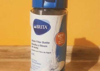Butelka filtrująca na wodę Brita fill&go Vital w kolorze niebieskim