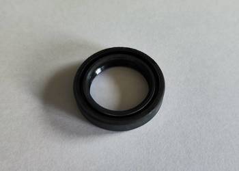 USZCZELNIACZ WAŁU KORBOWEGO YAMAHA 93103-28011 (28x40x8)