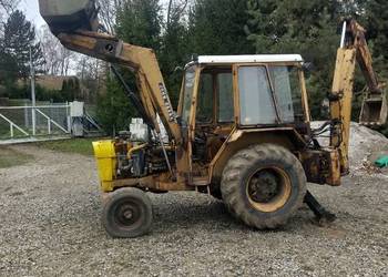 Koparko ładowarka firmy Joon Deere