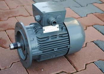 Silnik elektryczny kołnierz. 0.18kw 322obr