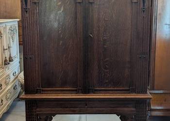 Dębowa szafa,bieliźniarka neorenesansowa-sklep Dąbrowa Górnicza Dębowa szafa,bieliźniarka neorenesansowa-sklep Dąbrowa Górnicza