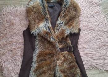 Przepiękny jesienny przejściowy bezrękawnik z futerkiem kamizelka 36