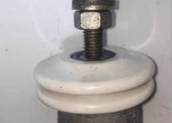 Stary izolator zaczepowy