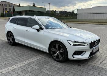 Volvo V60 D4 Inscription Polestar 200KM – biała perła, niski przebieg