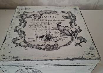 Szkatułka na drobiazgi.