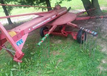 Zgrabiarka karuzelowa