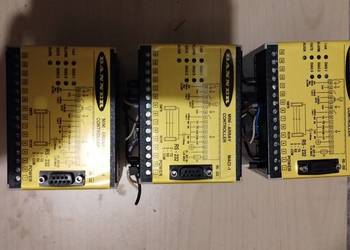 Banner Mini-Array Controller (MAC).