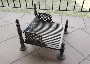 Ruszt żeliwny do otwartego kominka