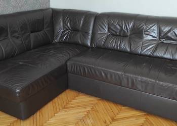 Brązowa skórzana kanapa narożna z funkcją spania