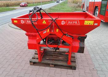 Rozsiewacz nawozów 2 tarczowy Akpil 600L