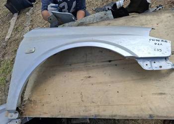 Błotnik Prawy Przód Nissan Priemera.