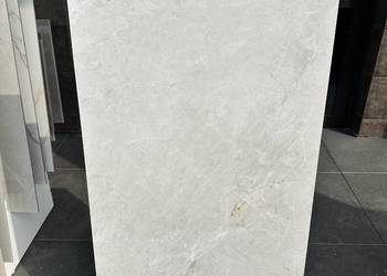 Płytka gresowa Maximus Forester Bianco 60×120 cm – mat + carving – Gat I