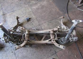 ZAWIESZENIE TYŁ TYLNE BELKA ZAWIESZENIA TYLNA MAZDA 3 BM BN SEDAN