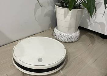 Mi Robot Vacuum-Mop Essential