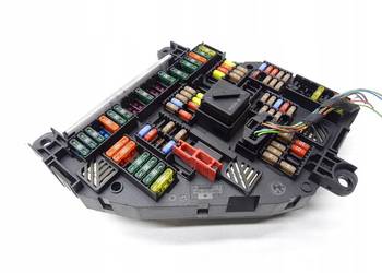 SKRZYNKA BEZPIECZNIKÓW 9252813 BMW F10 F11 SKRZYNKA BEZPIECZNIKÓW 9252813 BMW F10 F11