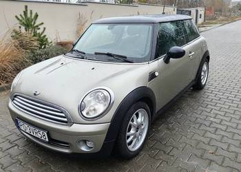 Mini Cooper R56 1.6 120KM / Skóra / Navi/ Bixenon/ Panorama