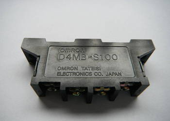 D4MB-S100 OMRON wyłącznik krańcowy limit switch 10A