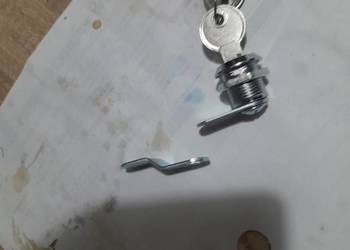 Zamek pokrywy bocznej Simson