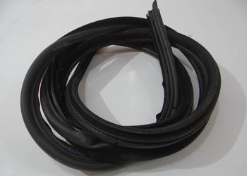 USZCZELKA DRZWI PRAWA PRZEDNIA PRZÓD BMW 5 E61 LIFT