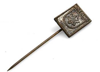 Nove Zamky | 1.8 cm | Metal | Przypinka | Socrealizm Turystyka