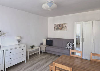 Funkcjonalne mieszkanie na Woli blisko metra