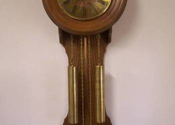 Zegar ścienny wahadłowy z napędem ciężarkowym (mechaniczny)