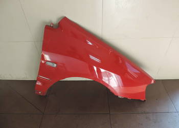 BŁOTNIK PRAWY PRZEDNI SPACE STAR I 98-02 KOLOR P04