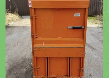 Belownica prasa do foli kartonów makulatury odpadów śmieci papieru Hsm