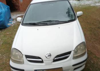 Nissan Almera Tino