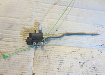 siłownik silniczek zamek klapki paliwa e90 e92 e91 6985880