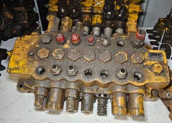 7-sekcyjny rozdzielacz hydrauliczny Husco do maszyn Case i New Holland