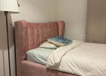 Łóżko tapicerowane Jasmine 120x200 bez pojemnika (różowe)