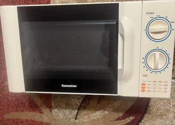 Hausmeister DIANA Kuchenka mikrofalowa 700W