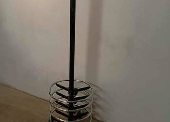 Stojak na opony lub koła