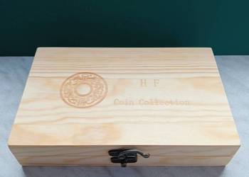 Nowa skrzyneczka/pudełko na monety z 50 kapslami ochronnymi.