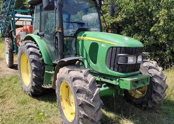 John Deere 5720