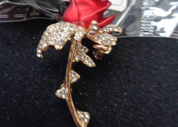 broszka nowa czerwona róża