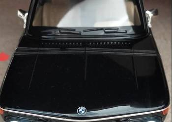Nowy model BMW 2002 Tii w skali 1:18