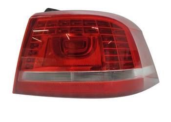 LAMPA TYŁ PRAWA SEDAN LIFT  VW Volkswagen Passat VII (2010-2014) B7