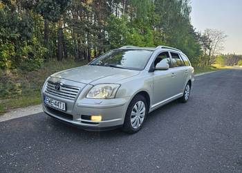 Toyota avensis 1.8 benzyna