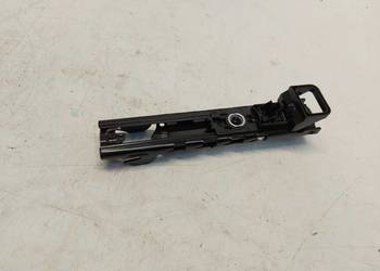 TESLA MODEL Y 2023r Regulacja wysokości pasa bezpieczeństwa 1068130-C1-B