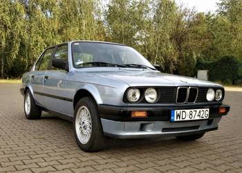 BMW E30 1989 sedan