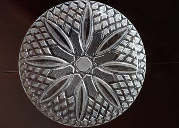 Sprzedam paterę kryształową, Huta Szkła Julia - PRL. Sprzedam paterę kryształową, Huta Szkła Julia - PRL.